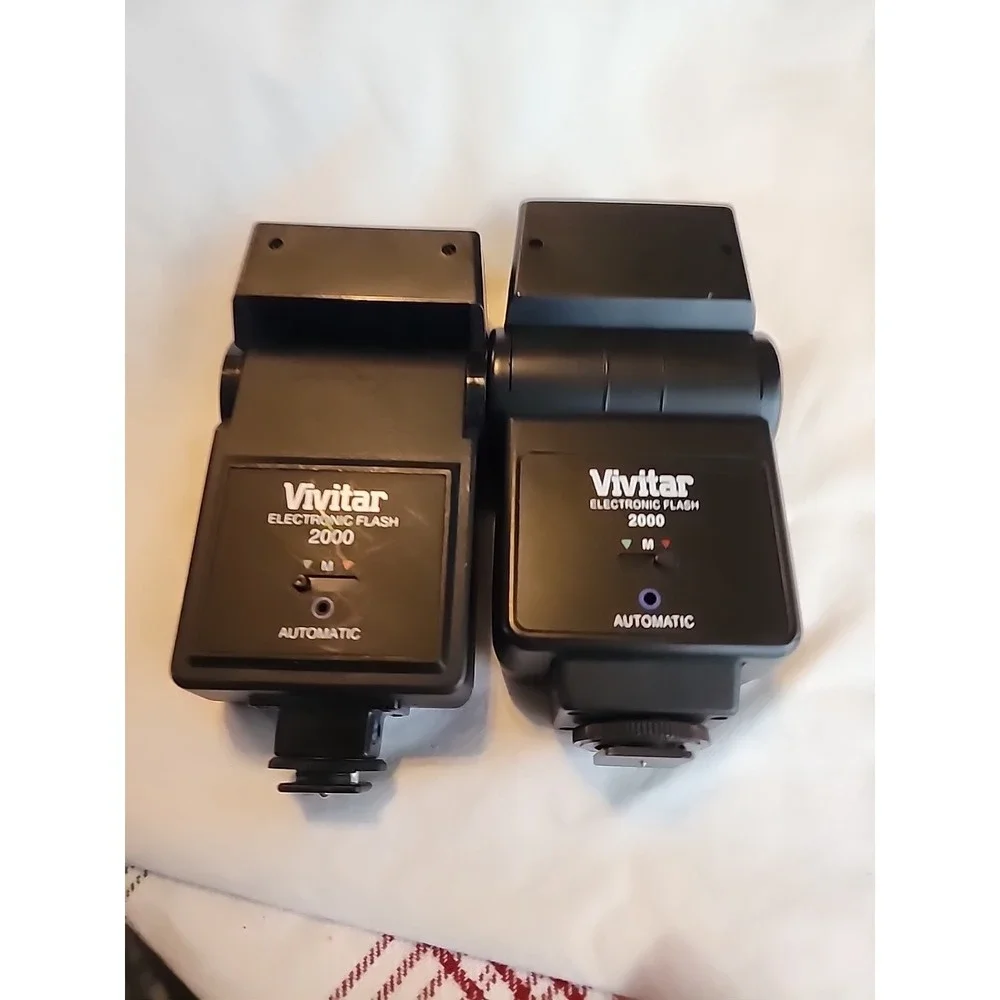 Lot Of 2 Vivitar 2000 Electronic Flash Hot Shoe Mount for SLR DSLR Cameras Vinta